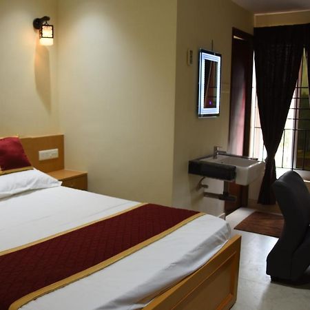 Masa Mahal And Lodge Sivaganga ภายนอก รูปภาพ